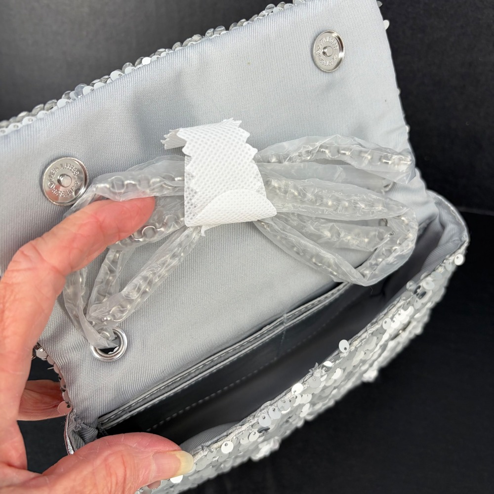 Nicole Miller Sequin Crossbody Clutch Evening Bag Silver Chevron Metallic‎ Small - Picture 3 of 7